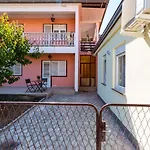 Studio Apartment Gina