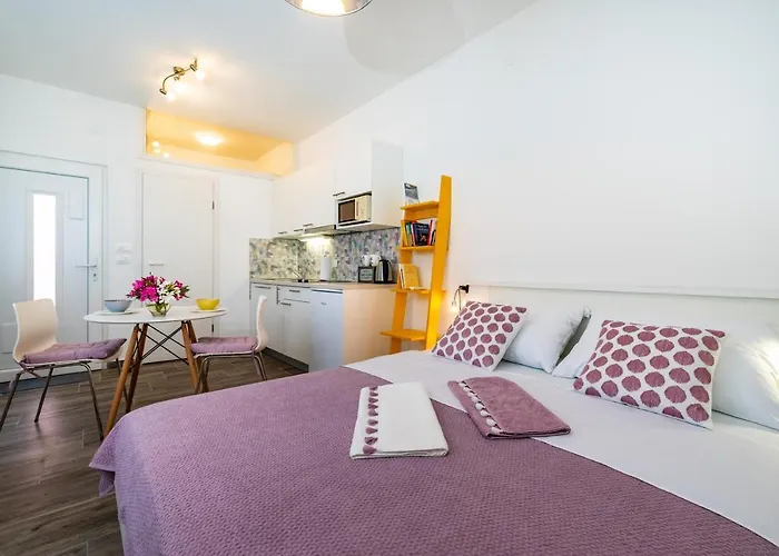 Studio Apartment Gina